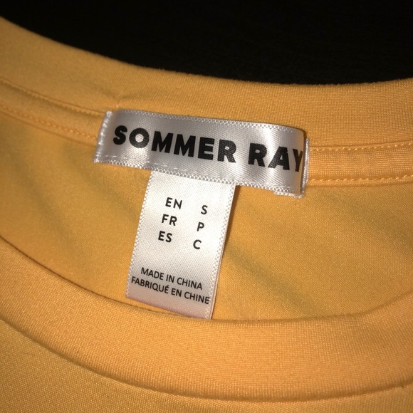 Sommer Ray Work-Out Crop - Picture 4 of 5